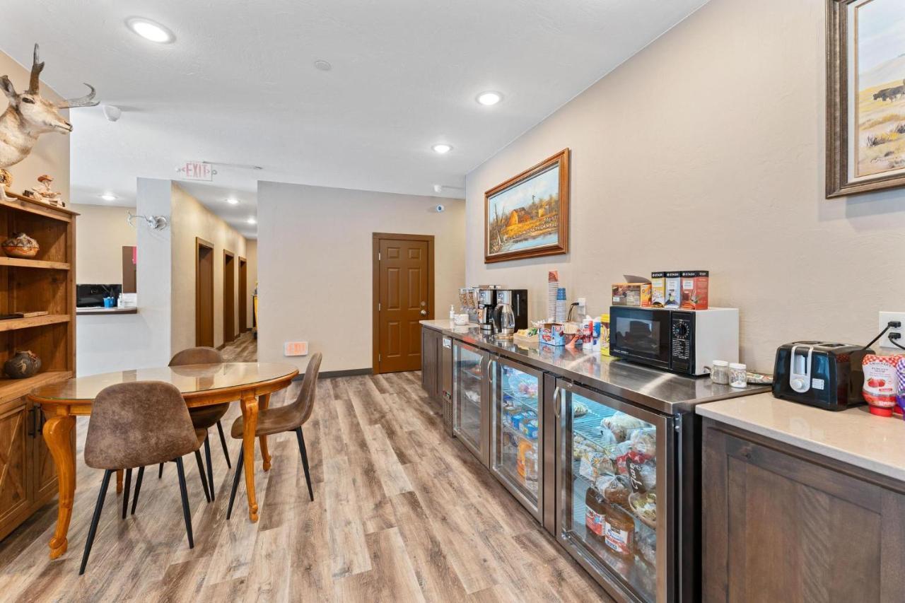 Wagon Wheel Hotel Запад Йеллоустон Экстерьер фото